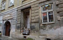 Фото 2: Незаконні роботи в будинку на вул. Вірменській, 30: рішення судів не виконуються, ДАБІ області перевірки не проводить