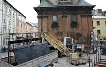 Фото 6: Металеву браму каплиці Боїмів у Львові відреставрують