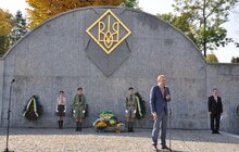Фото 25: «Ми сьогодні вшановуємо не тільки ветеранів УПА, а й усіх Героїв нашої країни, які своїми тілами закрили нас і захистили», - А. Садовий