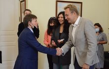 Фото 1: Консульство, інвестиції, нові міста-партнери: про що спілкувались мер Львова та посол Італії