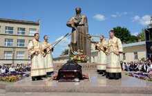 Фото 9: У Львові тисячі вірян попрощались з Блаженнішим Любомиром Гузаром