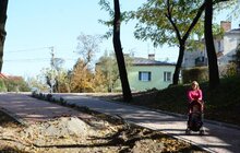 Фото 17: У Личаківському парку тривають ремонтні роботи: облаштовують центральну алею та велодоріжку