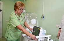 Фото 3: Благодійники придбали інкубатор та два монітори для міського пологового будинку № 1