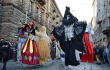 Фото 21: Карнавальною ходою у Львові розпочався «Золотий Лев на вулиці – 2017»