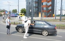 Фото 10: Мерія закликає водіїв приватних авто не паркуватися у частині пл. Двірцевої, де знаходяться зупинки громадського транспорту і пішохідна зона