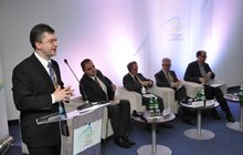 Фото 9: «Важливо, щоб усі наші напрацювання Уряд ввів у життя до 25 травня», - А.Садовий під час ІІ Форуму місцевого самоврядування