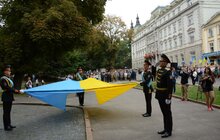 Фото 7: Біля будівлі Львівської облдержадміністрації відбулась урочиста церемонія підняття Державного Прапора України