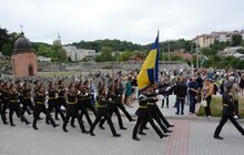 Фото 24: Сьогодні, у День Державного Прапора  України, національний стяг замайорів над могилами новітніх Героїв