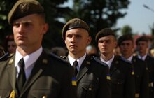 Фото 24: Вітаючи випускників Академії сухопутних військ, Андрій Садовий запропонував вже впровадити стандарти НАТО в Україні