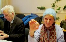 Фото 5: Підопічні Львівського терцентру вчаться мистецтву писанкарства