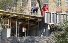 Фото 2: Меморіал пам’яті Героїв Небесної Сотні збудований на 30%