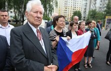 Фото 3: У Львові делегація з Головою Палати депутатів Парламенту Чеської Республіки поклала квіти до пам’ятної дошки Президенту Т. Г. Масарику