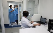 Фото 7: В міській комунальній лікарні Львова створили надсучасну вірусологічну лабораторію
