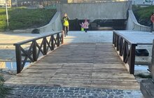 Фото 3: Дерев’яний місток між вул. В. Винниченка і Бернардинським двориком відремонтували та відкрили прохід