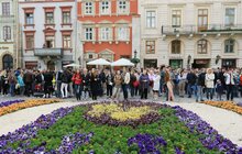Фото 3: На балконі міського голови грали джаз