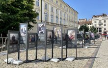 Фото 7: Міста та їхні герої: у Львові відкрилась фотовиставка про героїчних українців