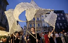 Фото 10: На площі Ринок показали вуличний містичний перформанс (відео)