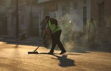 Фото 12: Реконструкція вул. Б. Хмельницького: на відрізку від вул. Механічної до вул. Олійної стелять нижній шар асфальту
