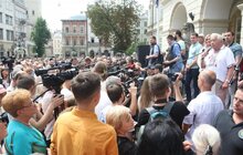 Фото 10: Майже 5 тис осіб прийшли на пл Ринок висловити свій спротив щодо сміттєвої блокади Львова