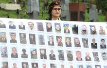 Фото 12: На Личаківському цвинтарі вшанували пам’ять новітніх Героїв з нагоди Дня Незалежності 