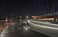 Фото 16: Промені світла і сотня запалених свічок: у Львові вшанували пам’ять Героїв Небесної Сотні
