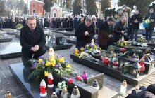Фото 4: На Личаківському кладовищі вшанували Героїв Небесної Сотні