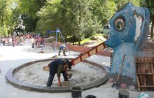 Фото 9: Триває реконструкція дитячого майданчика біля львівського цирку