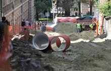 Фото 3: На вул. Просвіти триває капітальний ремонт дороги: демонтовано дорожнє покриття, проводиться заміна комунікацій