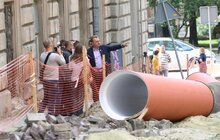 Фото 6: На вул. Просвіти триває капітальний ремонт дороги: демонтовано дорожнє покриття, проводиться заміна комунікацій