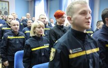 Фото 1: Андрій Садовий нагородив рятувальників з нагоди професійного свята