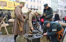 Фото 11: На площі Ринок зачитали відозву про проголошення ЗУНР до 101-ї річниці Листопадового чину
