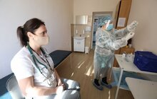 Фото 8: Сьогодні в лікарні швидкої допомоги Львова вакцинують від COVID 80 медиків