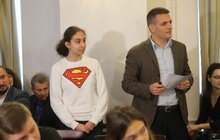 Фото 7: Апаратну нараду в мерії вперше провела юна львів’янка