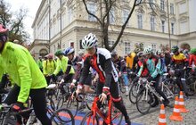 Фото 24: Мер Львова привітав учасників веломарафону «Львівська сотка. Осінь» та взяв участь у велозаїзді