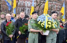 Фото 1: Сьогодні у Львові відзначають 110-ту річницю від дня народження Степана Бандери