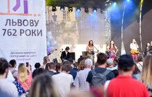 Фото 5: На площі Ринок розпочався вечірній джазовий концерт