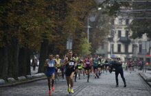 Фото 6: Стартував чемпіонат України з бігу по шосе «Run the world. Львівська десятка»