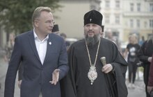 Фото 5: Блаженніший Епіфаній залишив запис у Книзі почесних гостей Львова