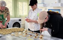 Фото 5: Львівський профтех провів майстер-клас з приготування пампухів у модульному містечку на Сихові
