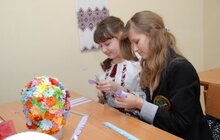 Фото 4: Сьогодні міський голова взяв участь у презентації творчої майстерні «Писанка добром весь світ зігріє» у гімназії «Гроно» 