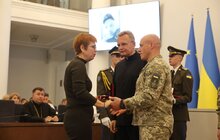 Фото 1: В День Незалежності України 30 захисників посмертно нагородили «Почесним знаком Святого Юрія» (фото)