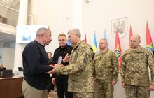Фото 4: У мерії Львова 25 львів’ян посмертно нагородили «Почесним знаком Святого Юрія» за оборону Незалежності України (фото)