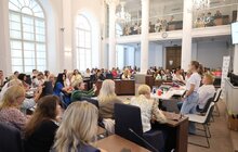 Фото 3: «Світ на слух»: у мерії провели навчання як комунікувати та взаємодіяти з незрячими людьми (відео)