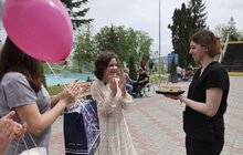 Фото 4: У день народження – здійснили мрію: у Львові дівчинка з Вугледару зустрілась із військовим, що боронив її місто