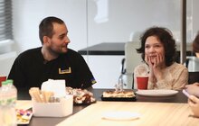 Фото 12: У день народження – здійснили мрію: у Львові дівчинка з Вугледару зустрілась із військовим, що боронив її місто