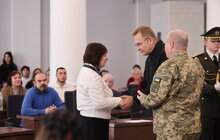 Фото 2: У Львові 30 захисників посмертно нагородили «Почесним знаком Святого Юрія» за оборону України (фото)
