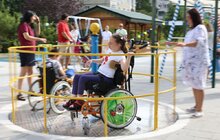 Фото 6: У Львові для дітей з інвалідністю створили перший в Україні унікальний парк розваг та відкриттів (відео)
