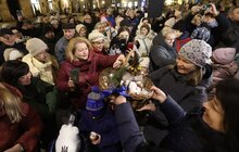 Фото 5: На площі Ринок відкрили міську різдвяну шопку (фото/відео)