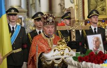 Фото 21: У Львові попрощалися з письменником та дисидентом Ігорем Калинцем (фото/​відео)