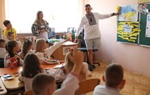 Фото 7: У Львові перший урок у школі провів військовослужбовець, що втратив ногу на війні (відео)